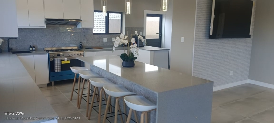 4 Bedroom Property for Sale in Seemeeu Park Western Cape